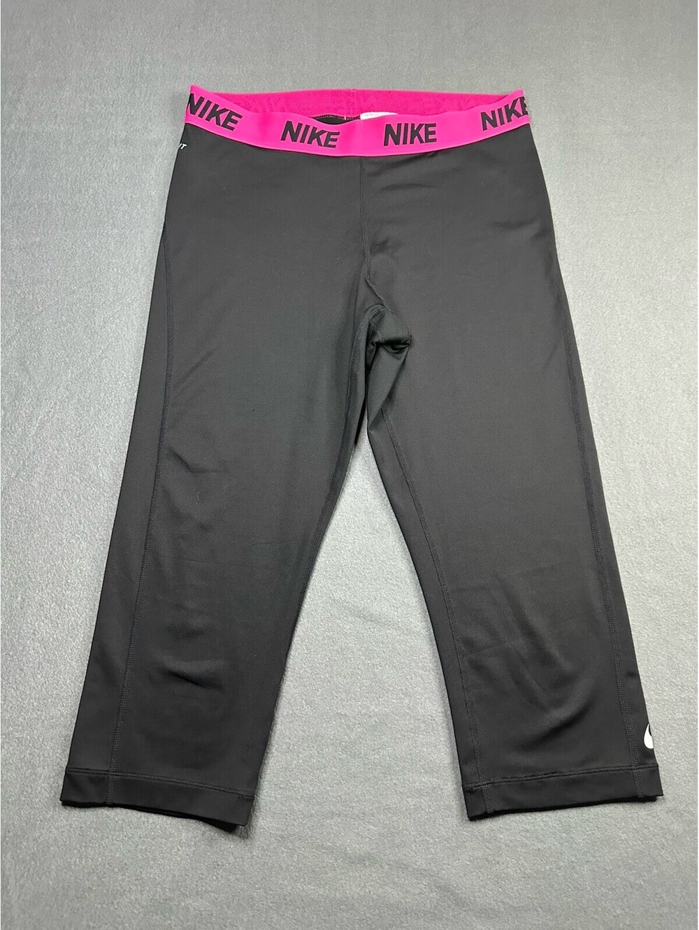 Women’s Nike Pro Dri fit Black/Pink Capri Yoga Leggings Size Large
